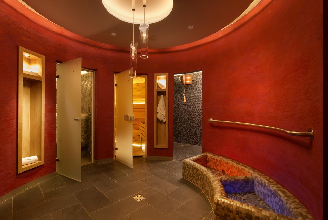 Wellness Hotel Grand Špindlerŭv Mlýn Exteriör bild