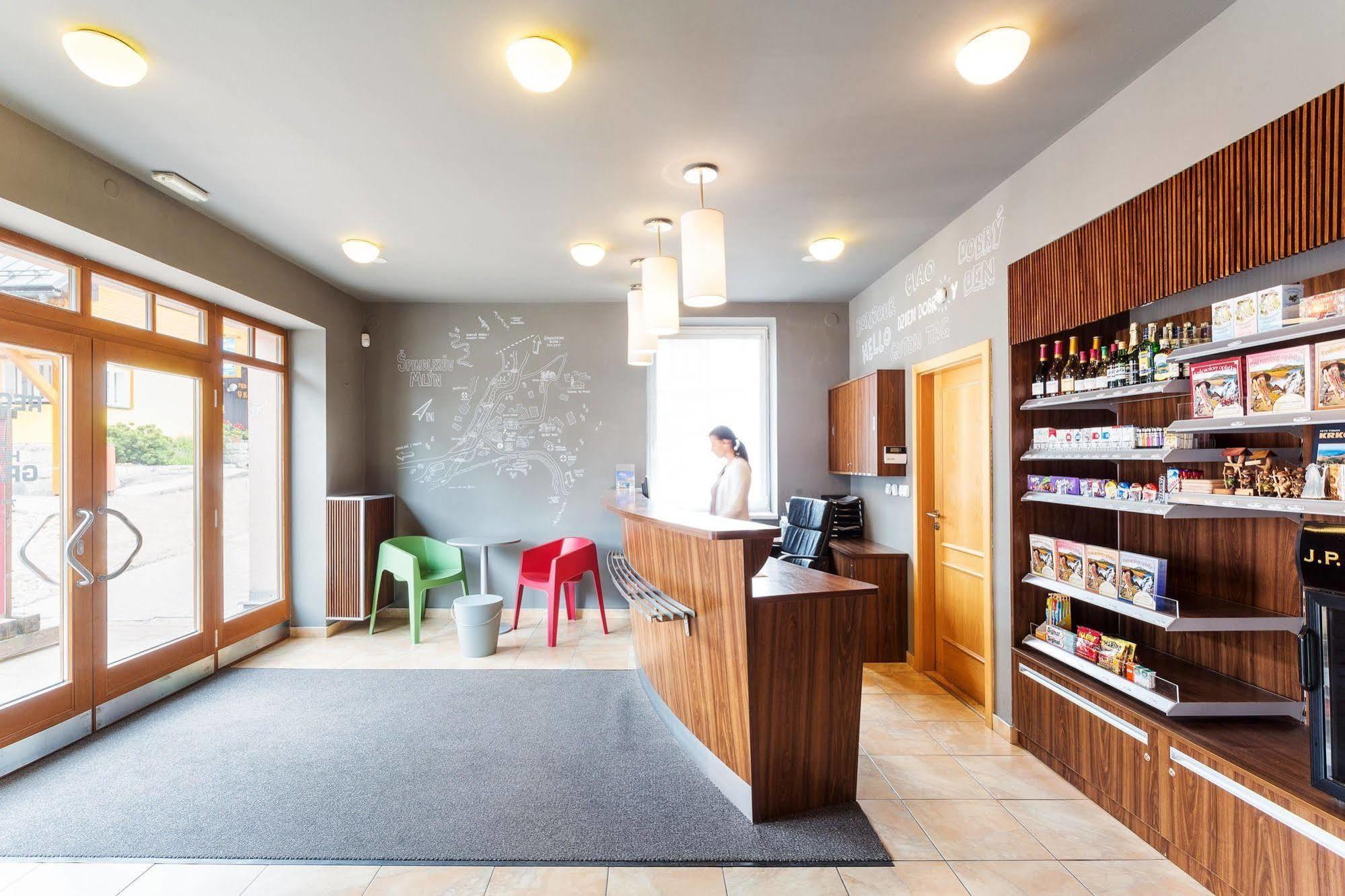 Wellness Hotel Grand Špindlerŭv Mlýn Exteriör bild